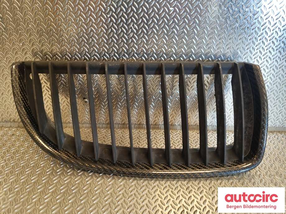 Grill høyre til BMW 3-Serie, 2005-2011 (E90/E91/E92/E93) (E90/E91/E92/E93) (BMW|51 13 7 120 010)