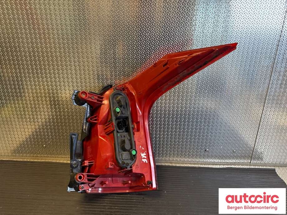 Baklykt venstre til Peugeot 5008 2010-2017 (Type I) (PEUGEOT|6350 KH|)