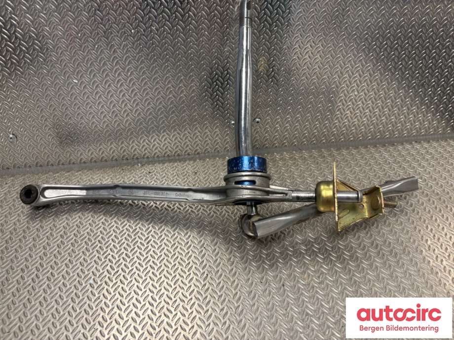 Girstang til BMW 3-Serie 1983-1993 (E30) (E30) (BMW|25 11 1 221 201|25 11 1 220 603|25 11 1 220 838)