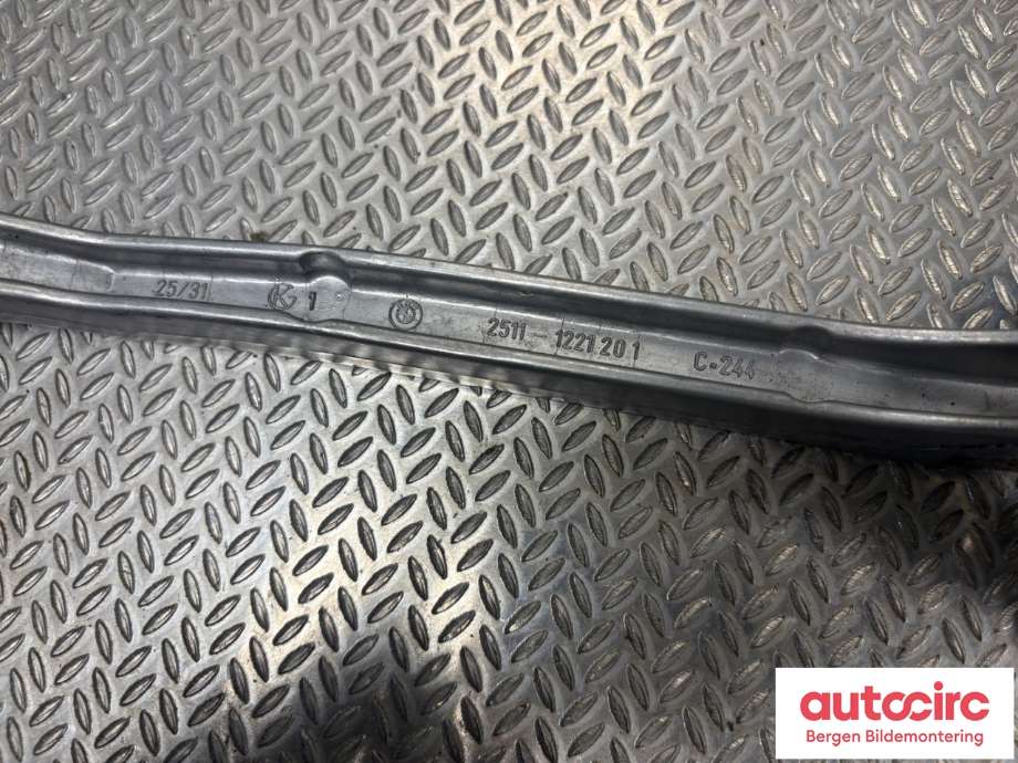 Girstang til BMW 3-Serie 1983-1993 (E30) (E30) (BMW|25 11 1 221 201|25 11 1 220 603|25 11 1 220 838)