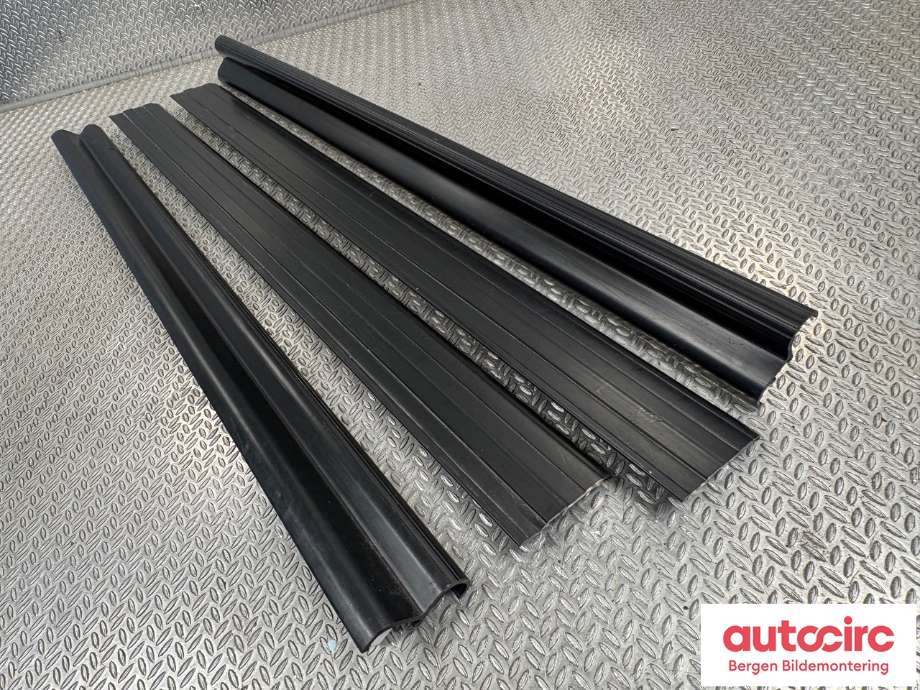 Diverse deler til BMW 3-Serie 1983-1993 (E30) (E30) (BMW|51 47 1 904 645|51 47 1 904 641|51 47 2 230 812)