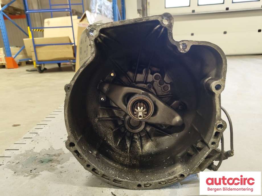Girkasse manuell til BMW 3-Serie 1983-1993 (E30) (E30) (BMW|23 00 1 221 138|23 00 1 221 205|260/5.50 - TNN)