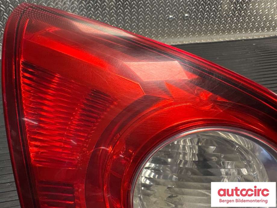 Baklykt venstre indre til Nissan Qashqai 2007-2010 (Type I, Fase 1)  (NISSAN|26555JD800|)