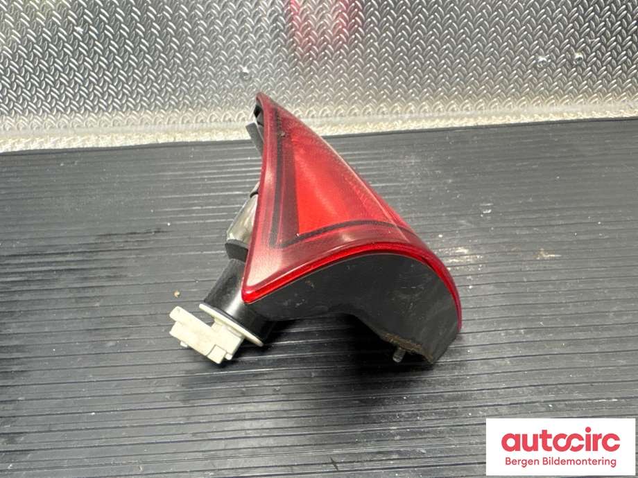Baklykt venstre indre til Nissan Qashqai 2007-2010 (Type I, Fase 1)  (NISSAN|26555JD800|)