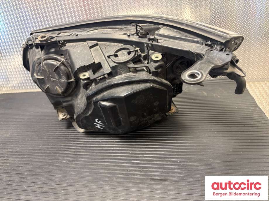 Frontlykt høyre halogen til BMW 5-Serie 2003-2010 (E60/E61) (E60/E61) (BMW|63 12 7 160 194|)