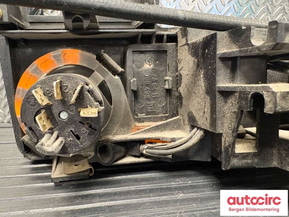 Varmeapparat betjening til BMW 3-Serie 1983-1993 (E30) (E30) (BMW|64 11 1 385 879|64 11 1 370 963|61 31 1 381 201)