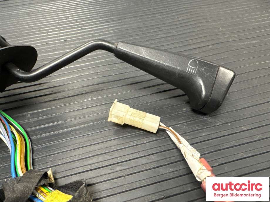 Bryter blink til BMW 3-Serie 1983-1993 (E30) (E30) (BMW|61 31 1 373 021|)