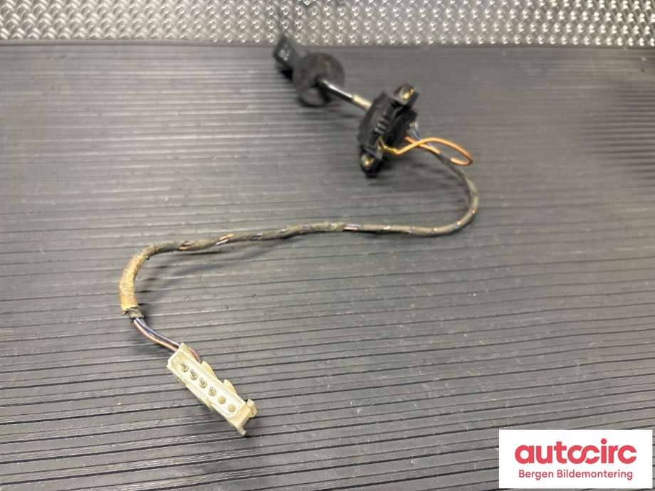 Bryter visker til BMW 3-Serie 1983-1993 (E30) (E30) (BMW|61 31 1 372 584|61 31 1 377 976|)