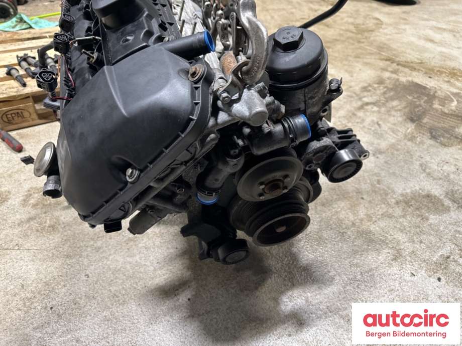 Motor bensin til BMW 5-Serie 2003-2010 (E60/E61) (E60/E61) (BMW|11 00 0 302 323|11 00 0 302 324|M54-B22)