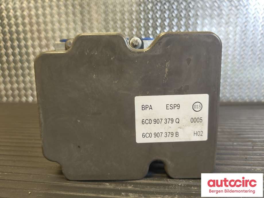 ABS sentral til Škoda Fabia 2014-2021 (Type III)  (SKODA|6C0 614 517 Q|)