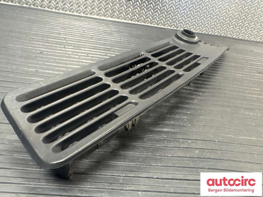 Grill venstre til BMW 3-Serie 1983-1993 (E30) (E30) (BMW|51 13 1 904 571|)