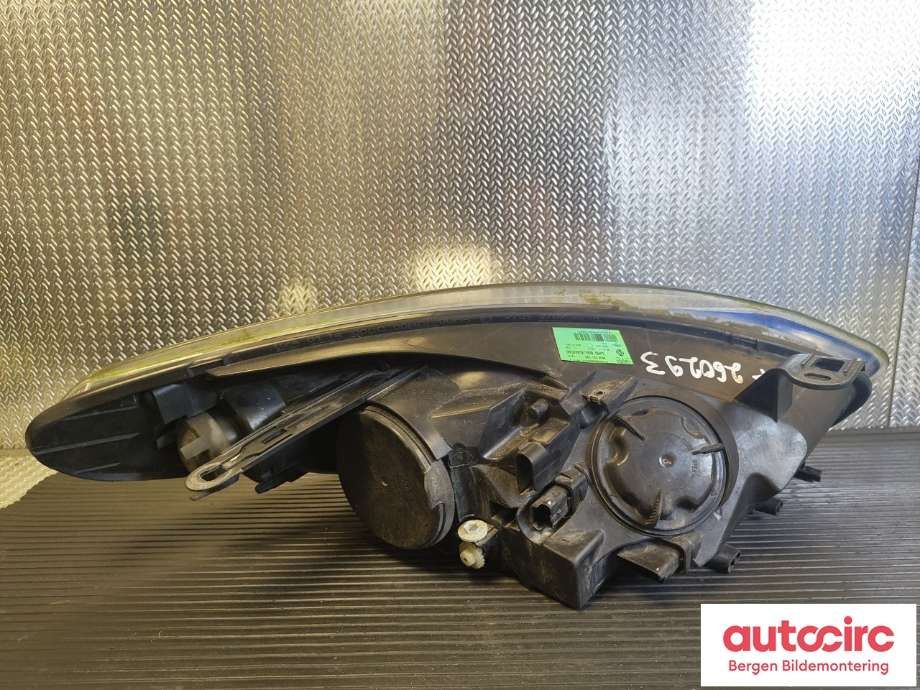Frontlykt venstre halogen til Renault Fluence Z.E 2011-2014 (RENAULT|260604796R|)