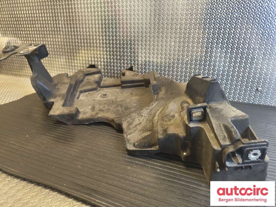 Frontlyktehus til Renault Fluence Z.E 2011-2014  (RENAULT|622220012R|)