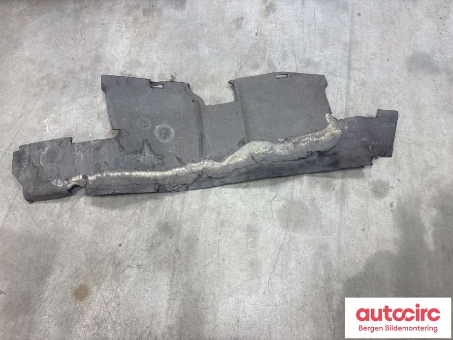 Bagasjerom teppe/gulvplate til BMW 3-Serie 1983-1993 (E30) (E30) (BMW|51 47 1 923 981|)