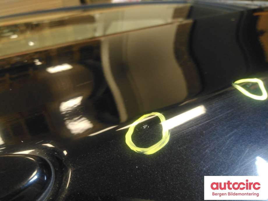 Dør høyre foran til BMW 3-Serie 2005-2011 (E90/E91/E92/E93) (E90/E91/E92/E93) (BMW|41 51 5 A2A 386|)