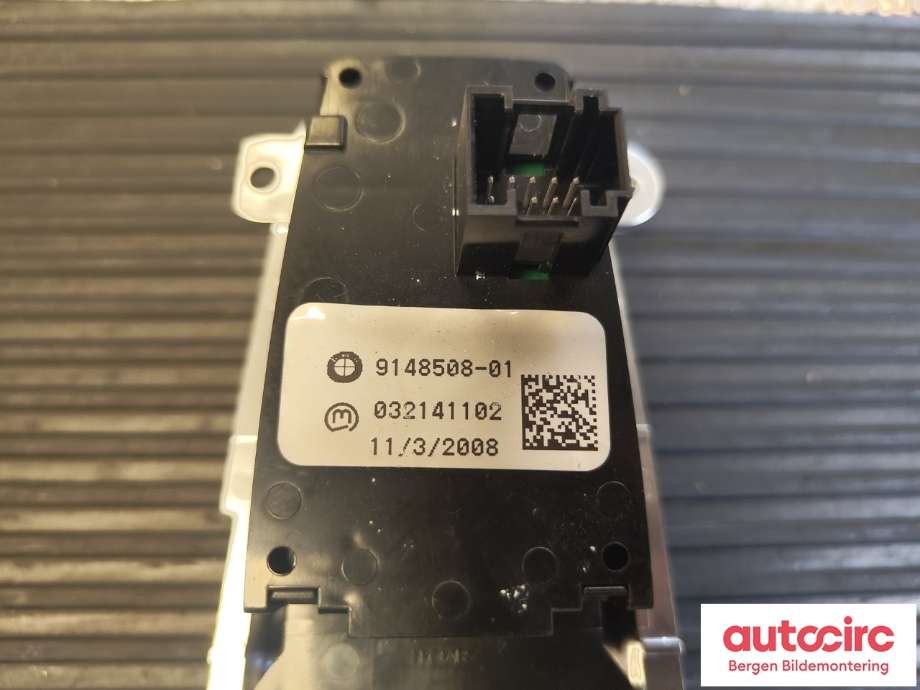 Bryter elektrisk håndbrekk/parkbrems til BMW X5 2007-2013 (E70) (E70) (BMW|61 31 9 148 508|)