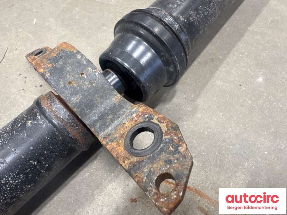 Mellomaksel til Audi Q5 2008-2012 (Type I, Fase 1)  (AUDI|8R0 521 101|)