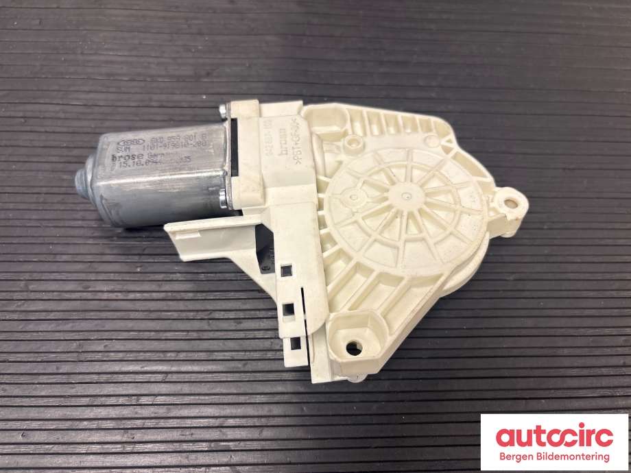Ruteheis venstre foran til Audi Q5 2008-2012 (Type I, Fase 1) (AUDI|8K0 959 801 B|)