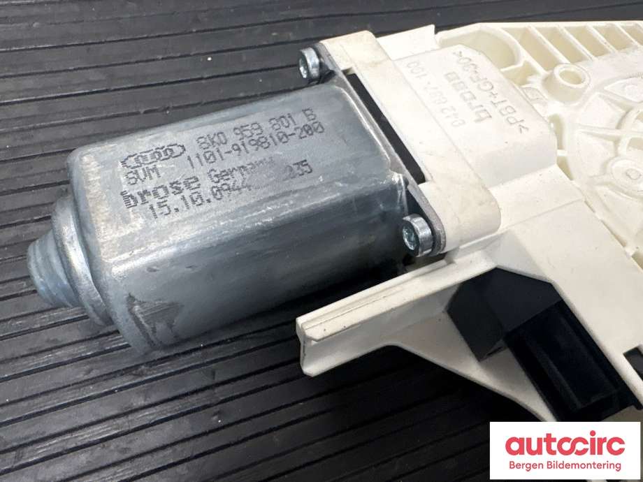 Ruteheis venstre foran til Audi Q5 2008-2012 (Type I, Fase 1) (AUDI|8K0 959 801 B|)