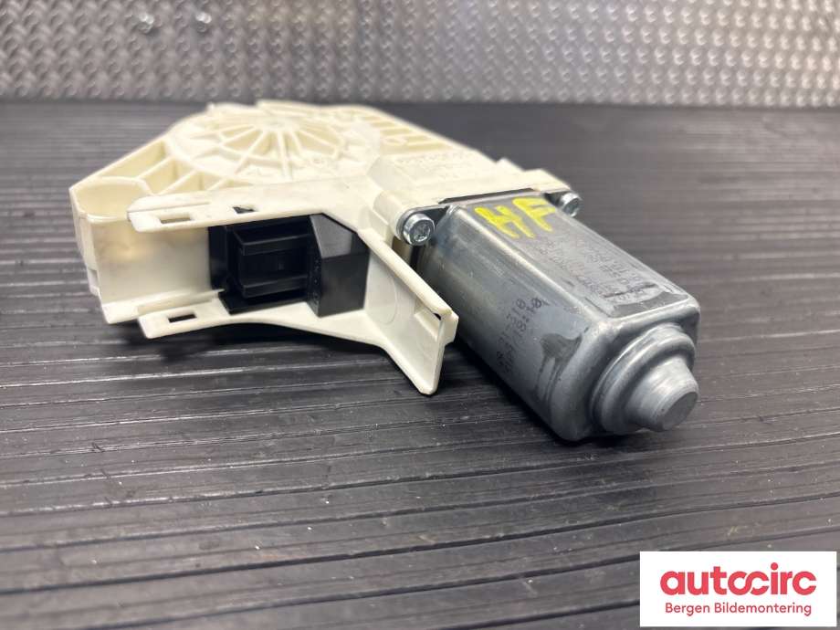 Ruteheis til Audi Q5 2008-2012 (Type I, Fase 1)  (AUDI|8K0 959 802 B|)