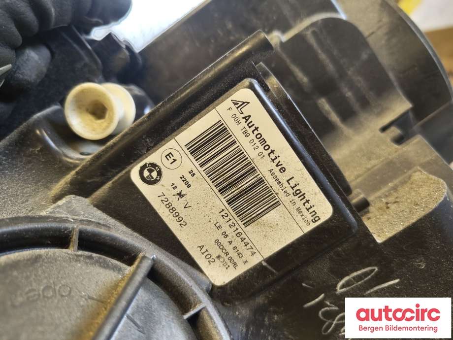 Frontlykt høyre xenon til BMW X5 2007-2013 (E70) (E70) (BMW|63 11 7 288 992|)