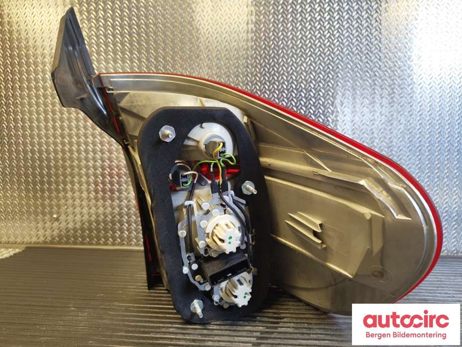 Baklykt venstre til BMW X5 2007-2013 (E70) (E70) (BMW|63 21 7 200 817|)