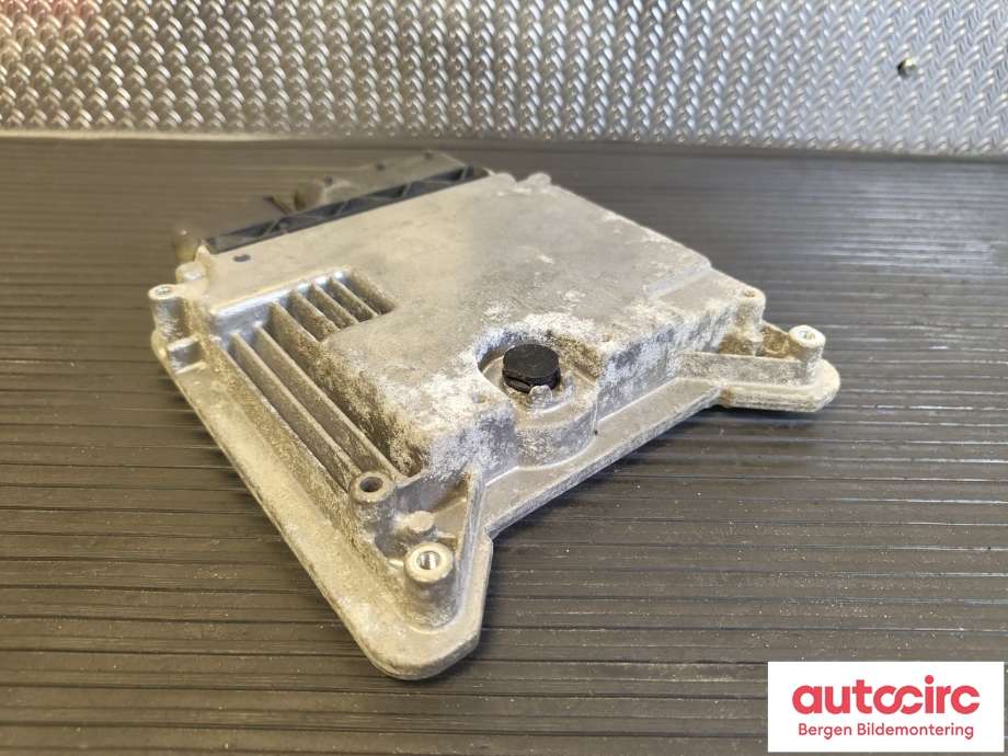 Styreenhet motor til BMW X5 2007-2013 (E70) (E70) (BMW|13 61 8 509 035|)