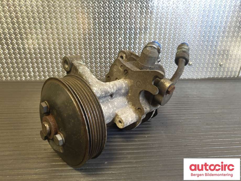 Servo pumpe mekanisk til BMW X5 2007-2013 (E70) (E70) (BMW|32 41 6 796 461|)
