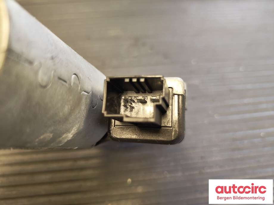 Takluke motor til BMW X5 2007-2013 (E70) (E70) (BMW|67 61 6 922 652|)
