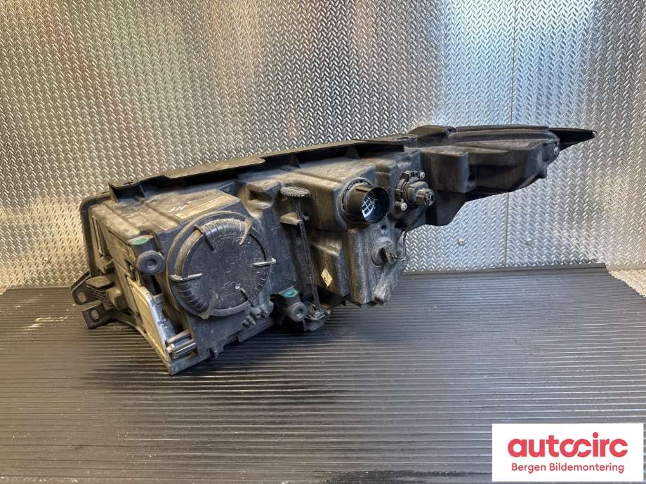 Frontlykt høyre halogen til Land Rover Range Rover, Evoque 2011-2019 (Type I)  (LAND-ROVER|GJ3213W029EE|LR072619|LR084570)
