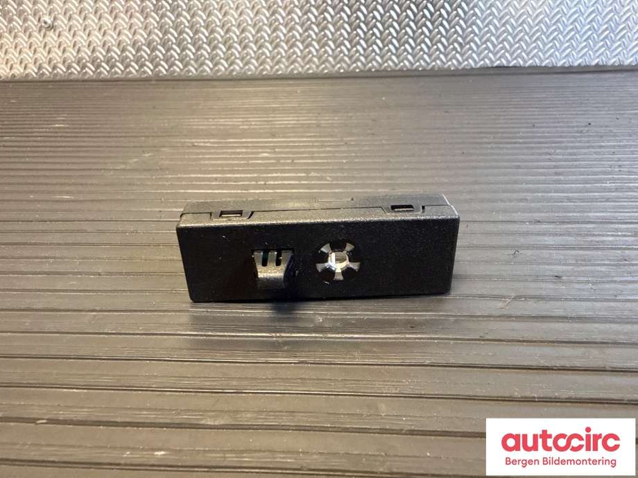 Antenne forsterker til Land Rover Range Rover, Evoque 2011-2019 (Type I)  (LAND-ROVER|BJ3218K891AA|LR024441|)