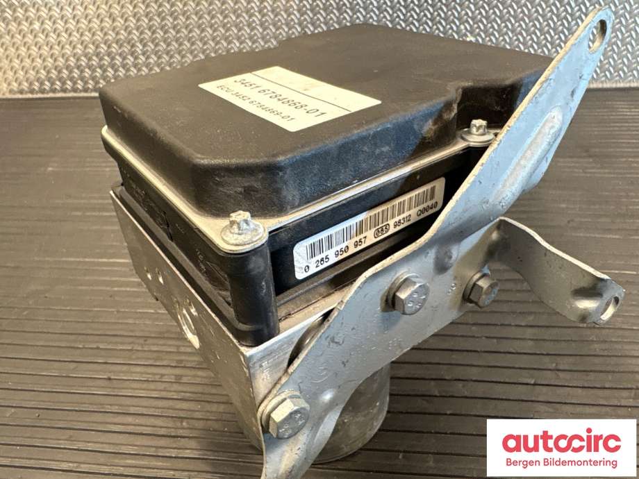 ABS sentral til BMW 3-Serie 2005-2011 (E90/E91/E92/E93) (E90/E91/E92/E93) (BMW|34 51 6 795 394|)