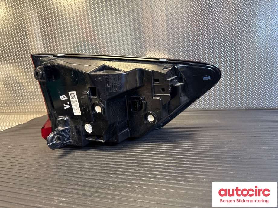 Baklykt venstre til BMW iX 2021-->> (I20) (I20) (BMW|63 21 9 465 351|)