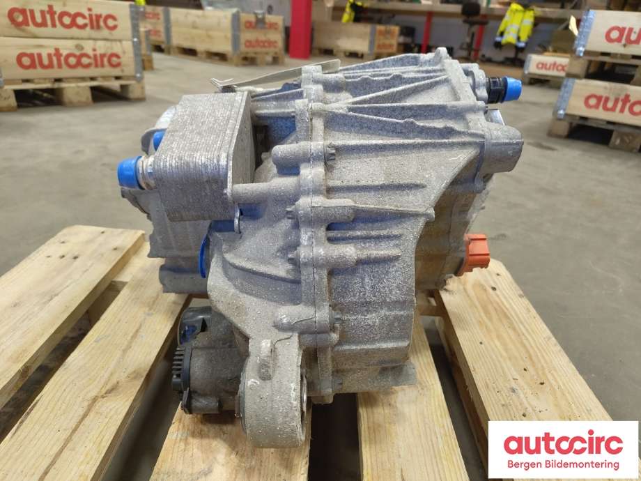 Motor elbil foran til Tesla Model 3 2018-2023 (Fase 1)  (TESLA|1120960-10-G|)