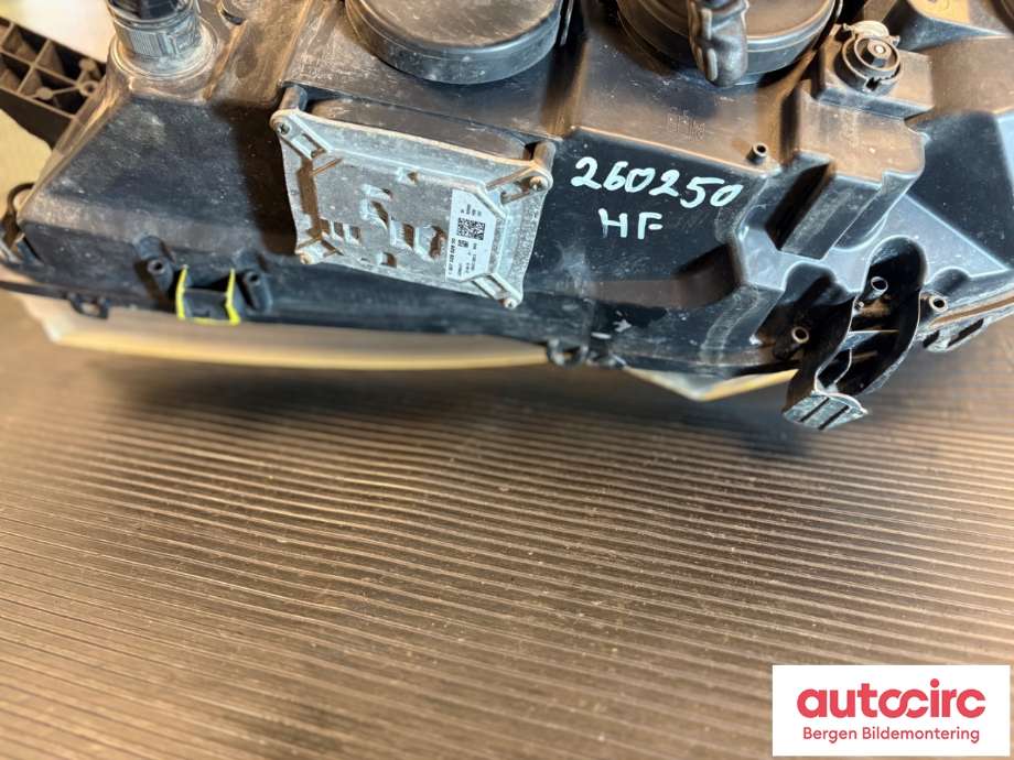 Frontlykt høyre halogen til Peugeot Boxer 2014-->> (Type III, Fase 2)  (PEUGEOT|16 827 484 80|16 120 406 80|)