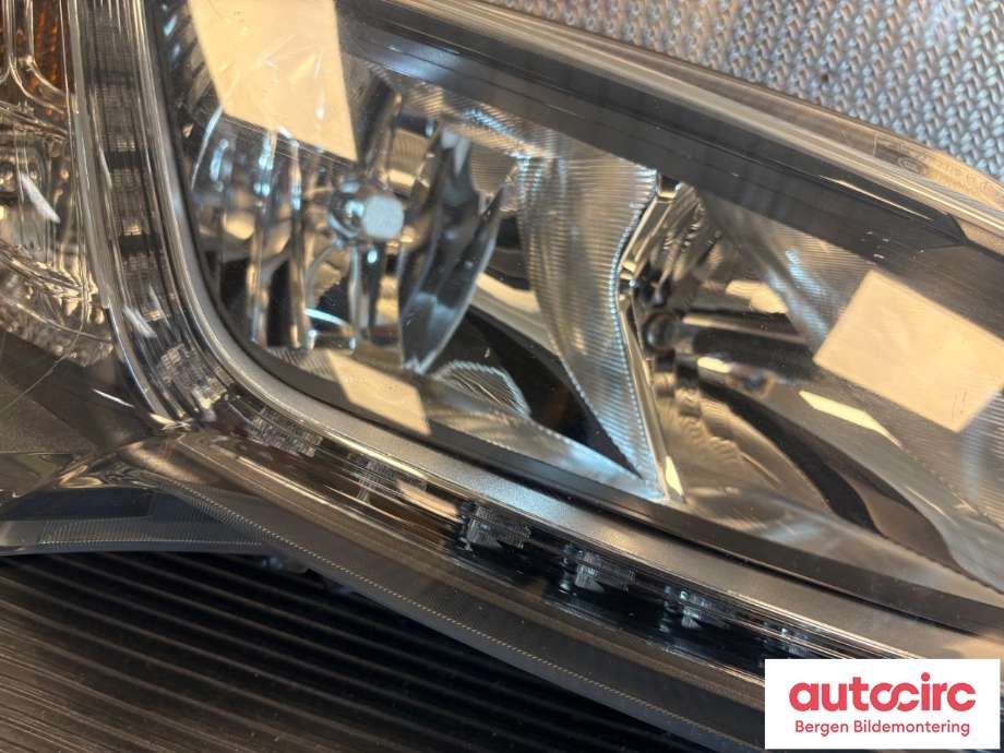 Frontlykt høyre halogen til Peugeot Boxer 2014-->> (Type III, Fase 2)  (PEUGEOT|16 827 484 80|16 120 406 80|)