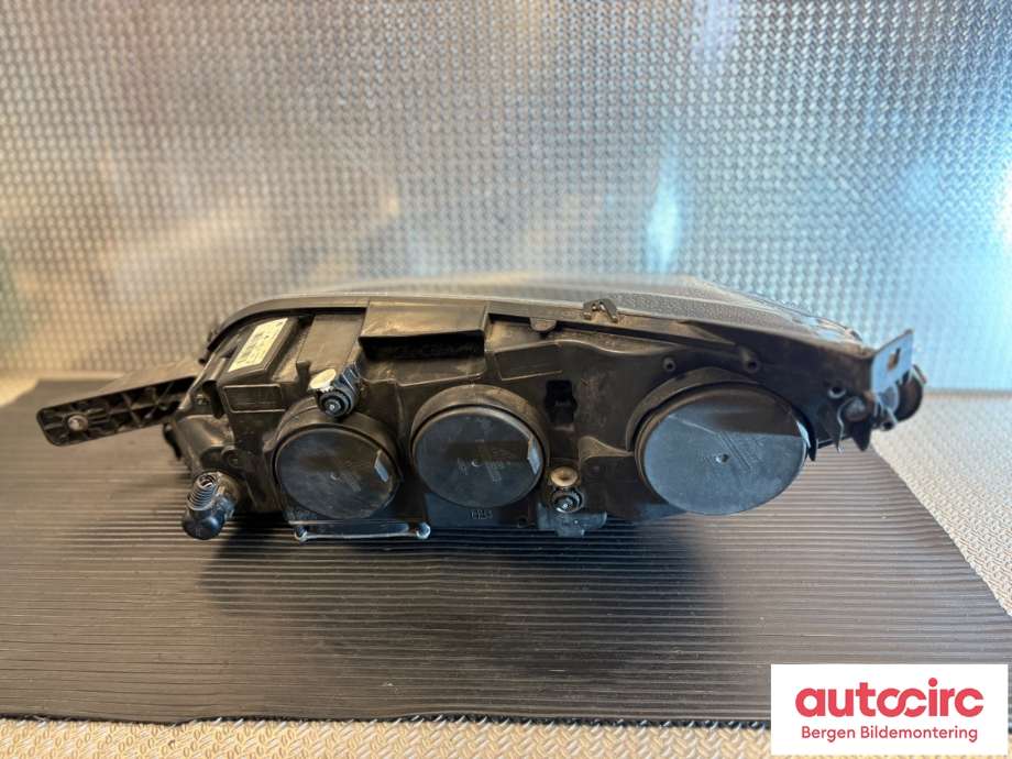 Frontlykt høyre halogen til Peugeot Boxer 2014-->> (Type III, Fase 2)  (PEUGEOT|16 827 484 80|16 120 406 80|)