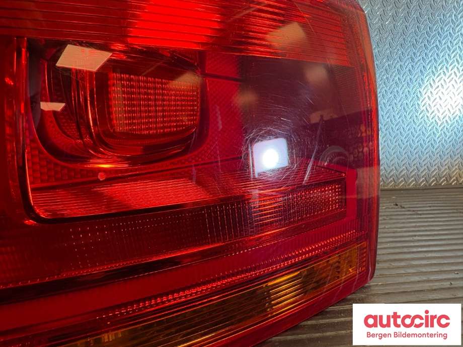 Baklykt venstre til VW Tiguan 2011-2016 (Type I, Fase 2) (VOLKSWAGEN|5N0 945 095 Q|)