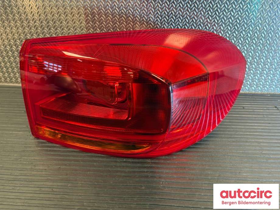 Baklykt høyre til VW Tiguan 2011-2016 (Type I, Fase 2)  (VOLKSWAGEN|5N0 945 096 Q|)
