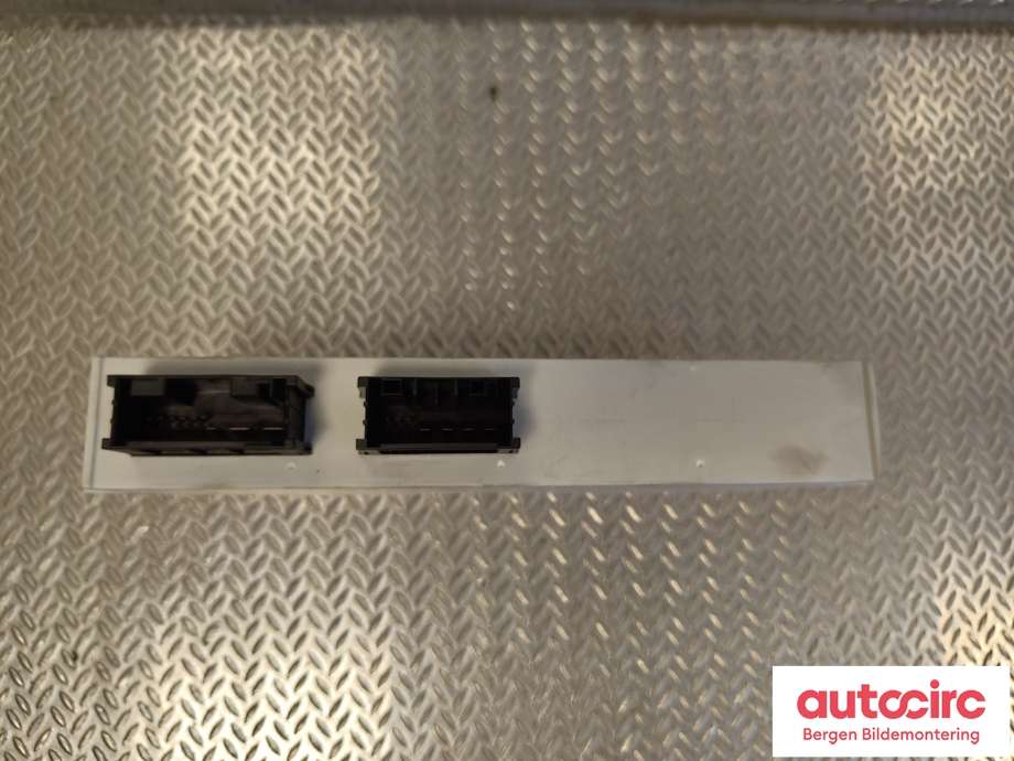 Styreenhet elektrisk bakluke til BMW 5-Serie 2010-2017 (F10/F11) (F10/F11) (BMW|61 35 7 365 901||61 35 7 266 666)