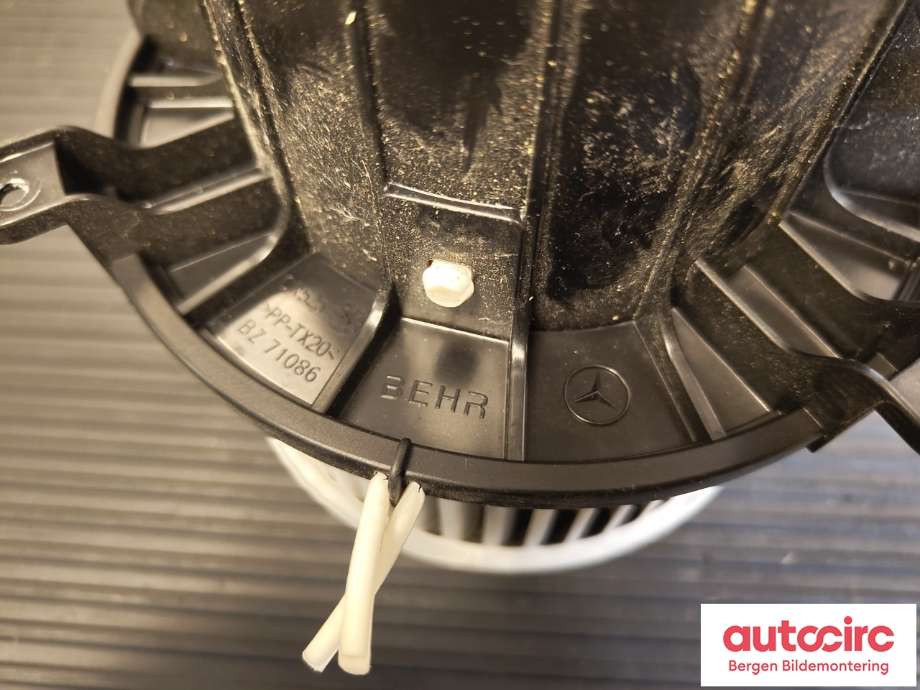 Varmeapparat motor til Mercedes Vito 2014-->> (W447) (W447) (MERCEDES|A 000 830 47 01|)
