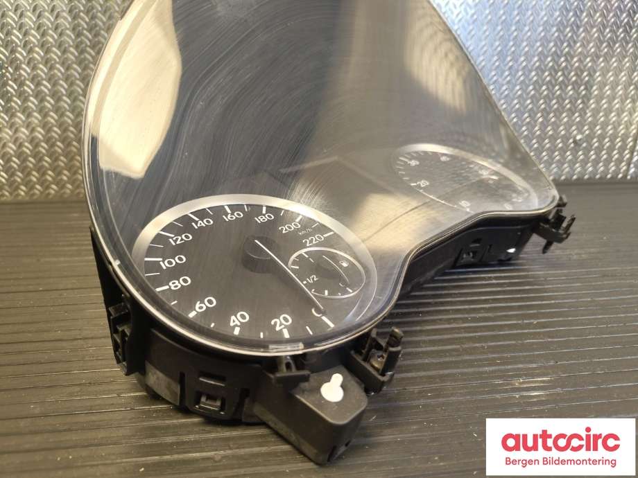 Instrumentpanel til Mercedes Vito 2014-->> (W447) (W447) (MERCEDES|A 447 900 68 08|A 447 900 19 11|)