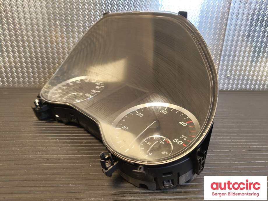 Instrumentpanel til Mercedes Vito 2014-->> (W447) (W447) (MERCEDES|A 447 900 68 08|A 447 900 19 11|)
