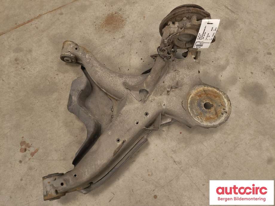 Hjulspindel høyre bak til Mercedes Vito 2014-->> (W447) (W447) (MERCEDES|A 447 350 50 00|A 447 350 58 00|)