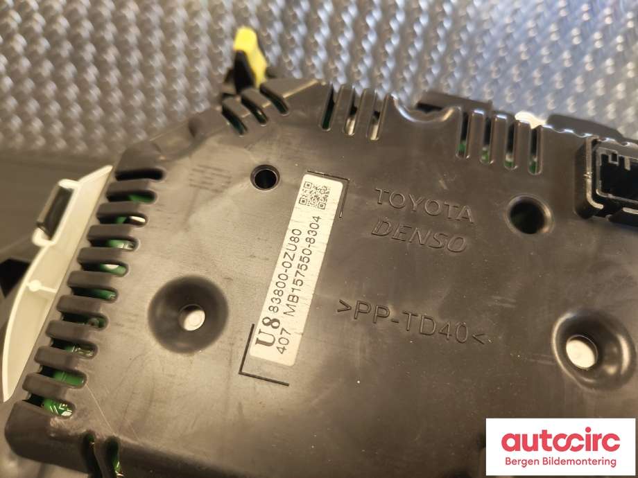 Instrumentpanel til Toyota Auris 2013-2015 (Type II, Fase 1) (TOYOTA|838000ZU80|838000ZU81|)