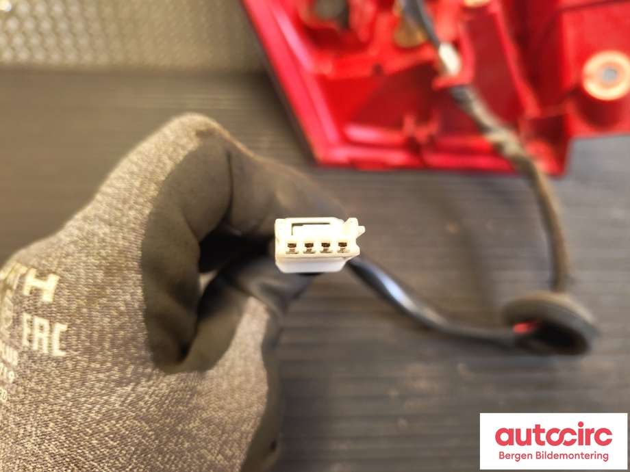 Baklykt høyre til Toyota Auris 2013-2015 (Type II, Fase 1) (TOYOTA|8155102740|)