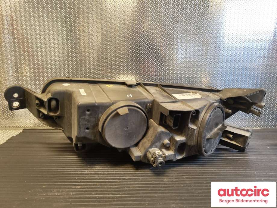 Frontlykt høyre xenon til Citroën C4, Picasso 2013-2018 (Type II) (CITROEN|96 772 174 80|)