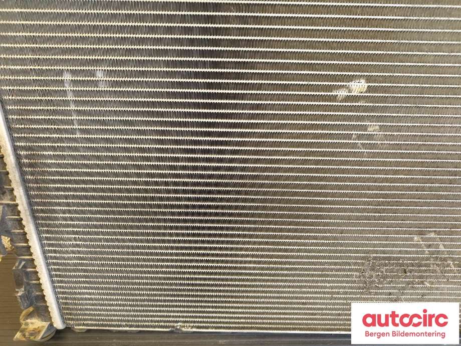 Radiator (automat gir) til Ford Galaxy 2010-2015 (Type III, Fase 2)  (FORD|1778038|6G91-8005-FD|1897409)