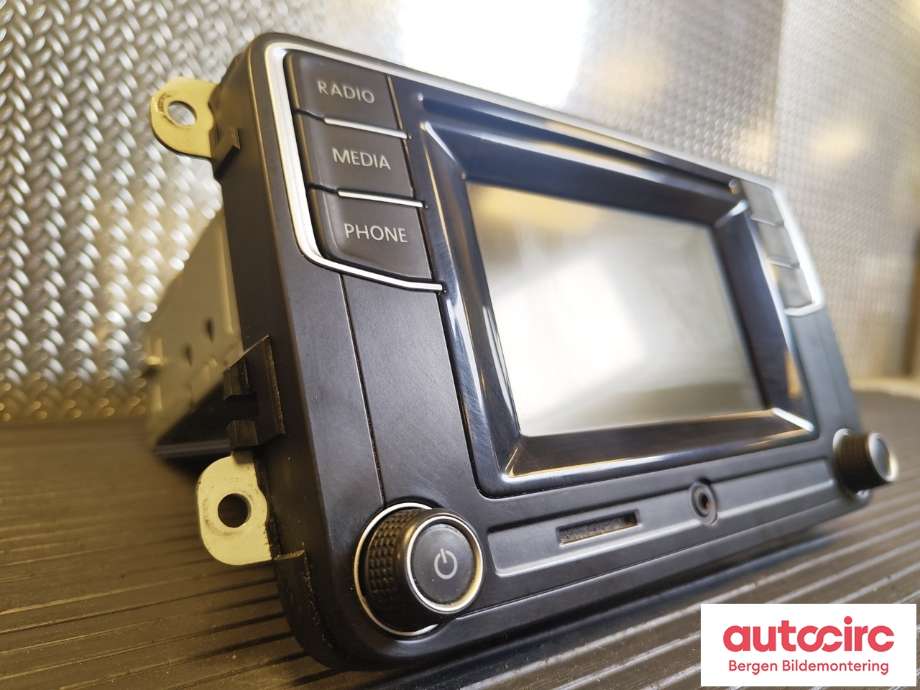 Bilstereo til VW Transporter / Caravelle 2015-2019 (T6) (T6) (VOLKSWAGEN|1K8 035 150 E|)