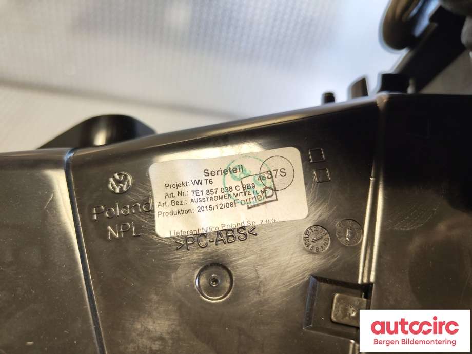 Dashbord friskluftdyse til VW Transporter / Caravelle 2015-2019 (T6) (T6) (VOLKSWAGEN|7E1 857 038 F|)